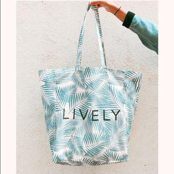 LIVELY palm leaf tote - Picture 1 of 11